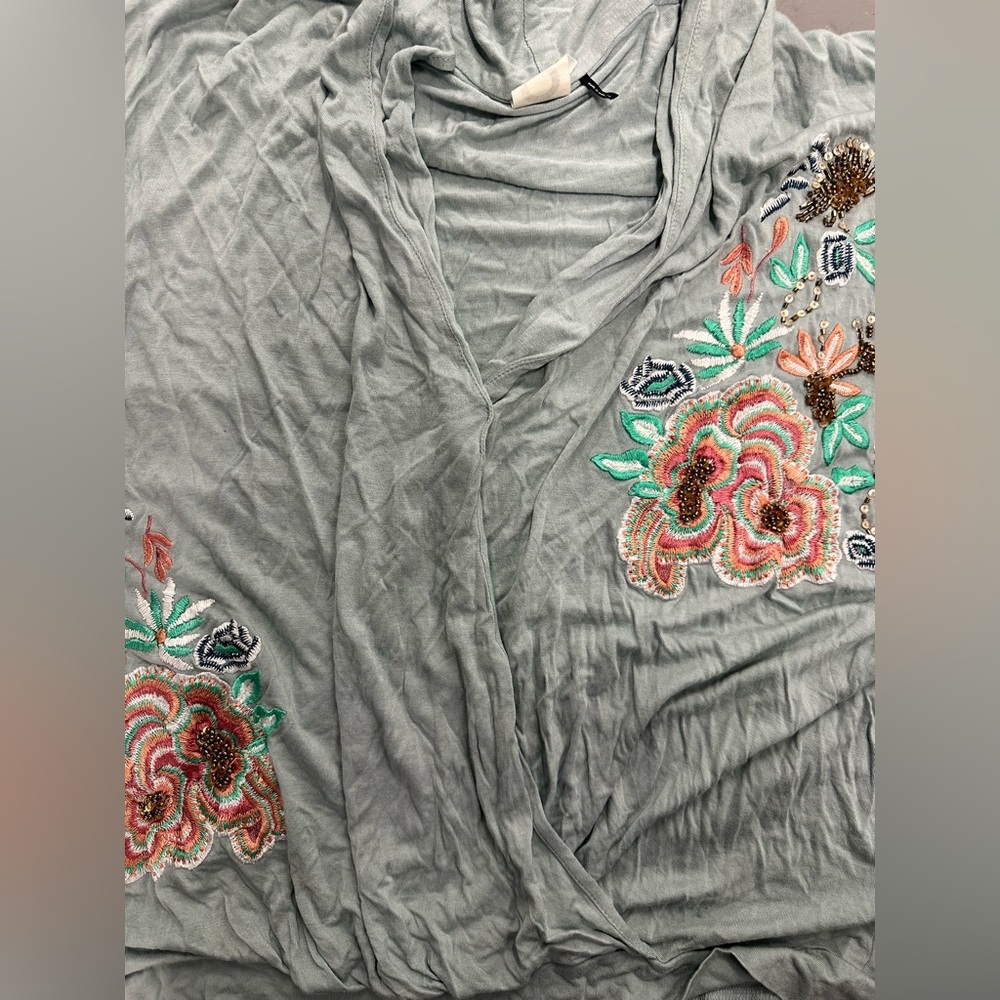 Akemi + Kin Anthropologie embroidered Light Sage Long-Sleeve Women’s Top - Picture 3 of 6